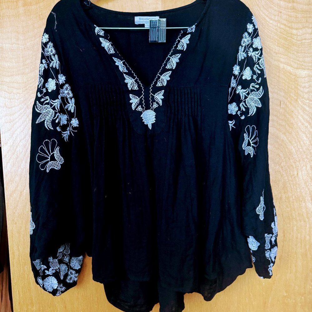Embroidered Butterfly Sleeve Top (L/XL)